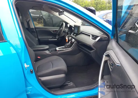 2019 Toyota Rav4 Le z USA, uszkodzony, nr VIN 2T3F1RFV2KC059615